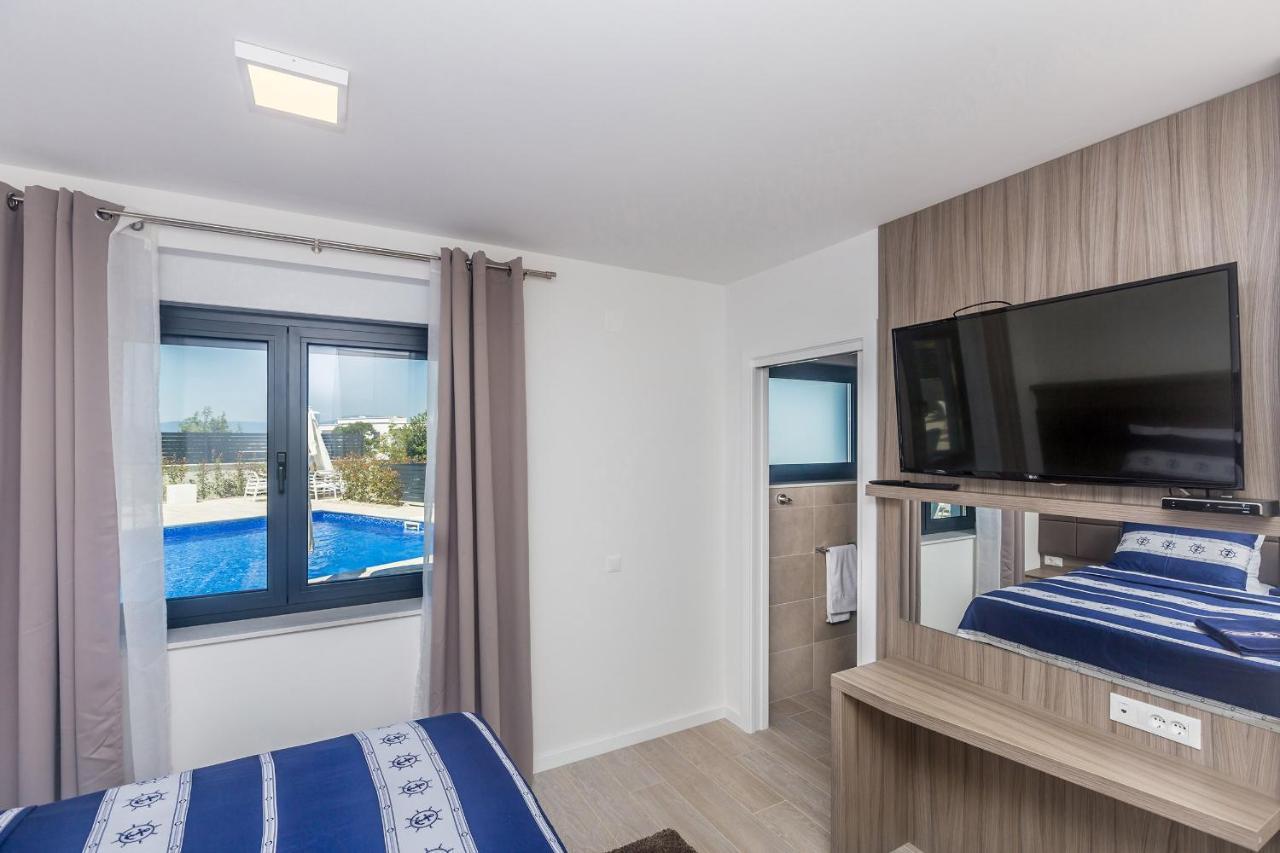 Villa Poseidon Rova By El-Pi Tours Malinska Εξωτερικό φωτογραφία
